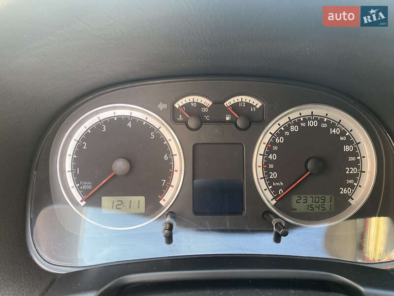 Універсал Volkswagen Golf 2005 в Івано-Франківську