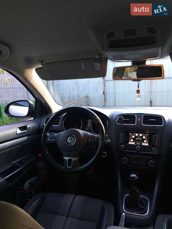 Универсал Volkswagen Golf 2013 в Харькове