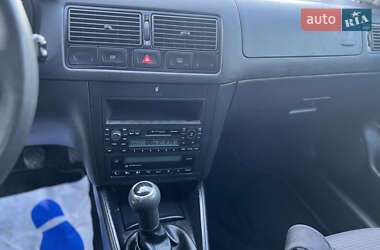 Універсал Volkswagen Golf 2000 в Луцьку