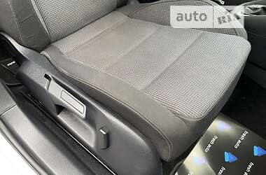 Хэтчбек Volkswagen Golf 2011 в 
