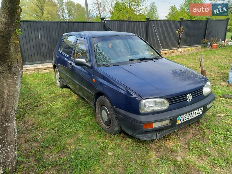 Хетчбек Volkswagen Golf 1992 в Сторожинці