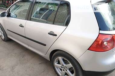 Хетчбек Volkswagen Golf 2005 в Малій Висці