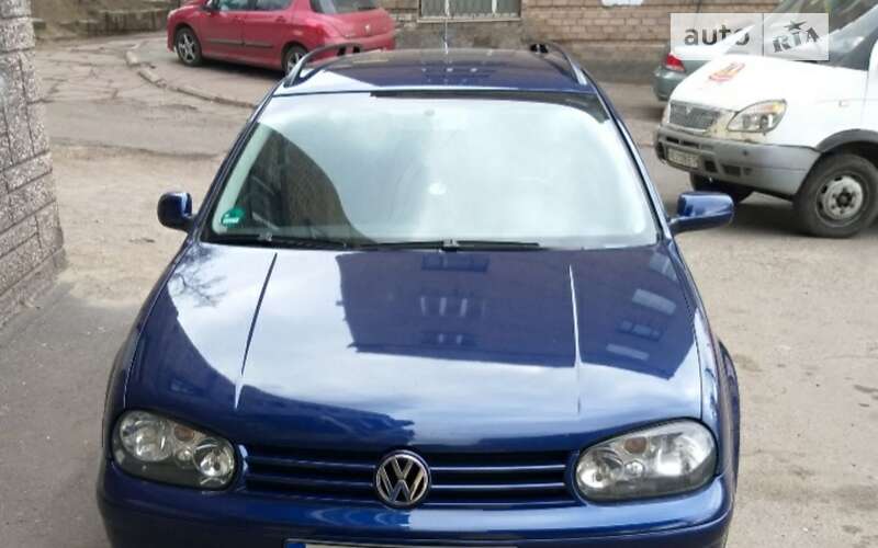 Універсал Volkswagen Golf 2006 в Дніпрі