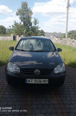 Хэтчбек Volkswagen Golf 2004 в Косове