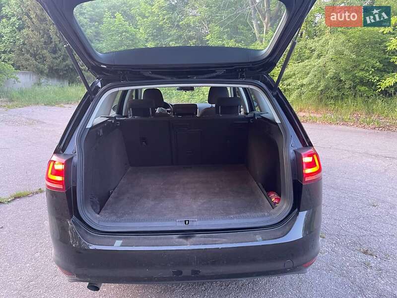 Универсал Volkswagen Golf 2015 в Ирпене