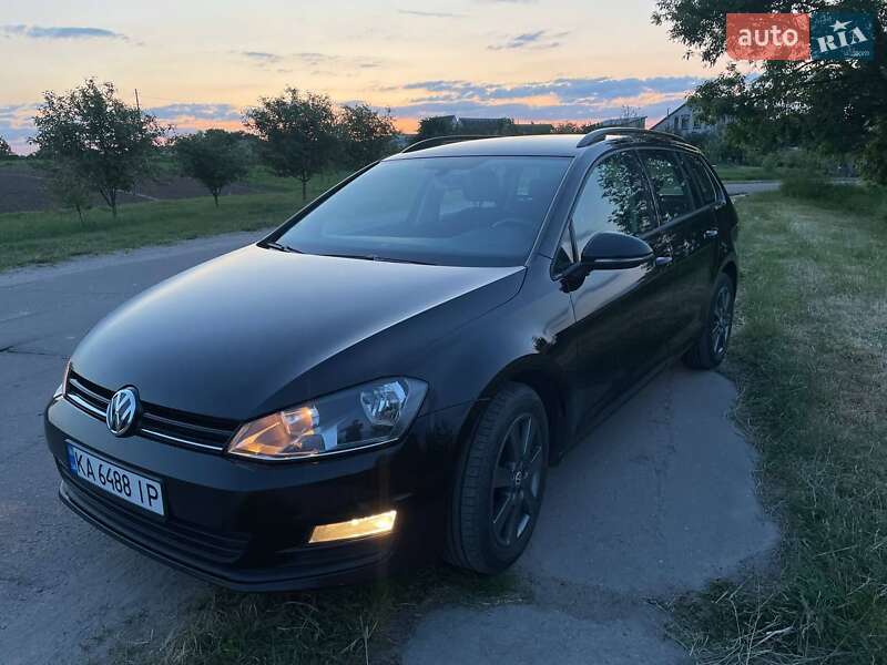 Универсал Volkswagen Golf 2015 в Ирпене