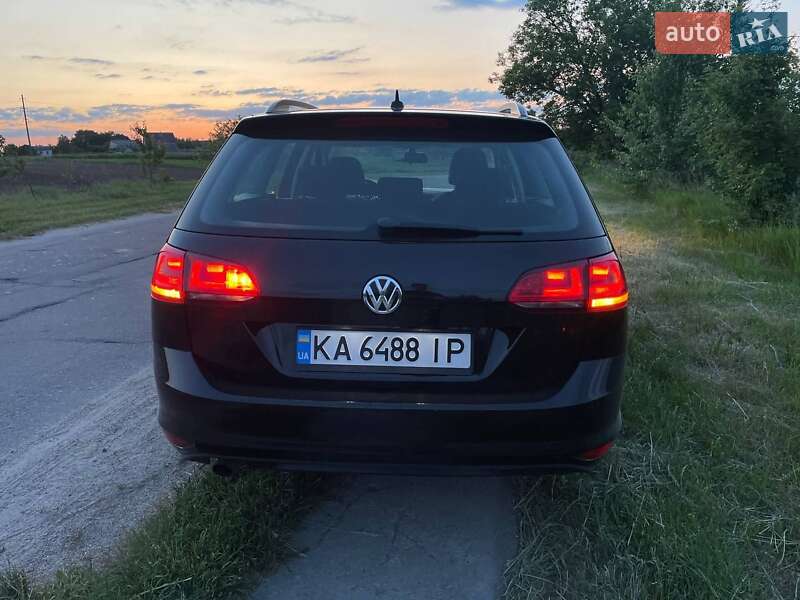 Универсал Volkswagen Golf 2015 в Ирпене