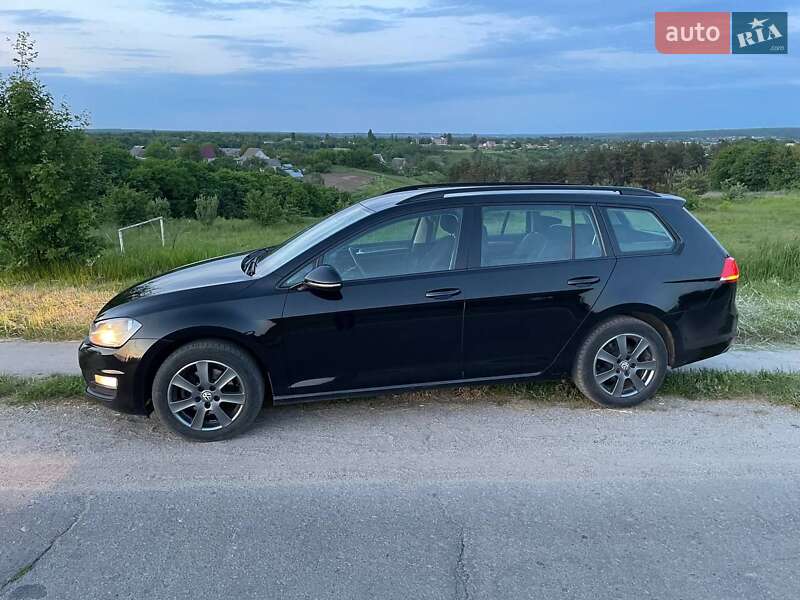 Универсал Volkswagen Golf 2015 в Ирпене