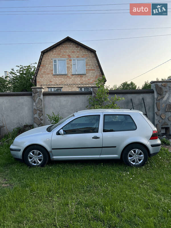 Хетчбек Volkswagen Golf 1999 в Києві
