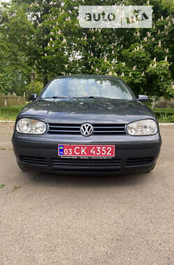 Хэтчбек Volkswagen Golf 2001 в Черноморске