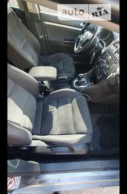 Универсал Volkswagen Golf 2011 в 
