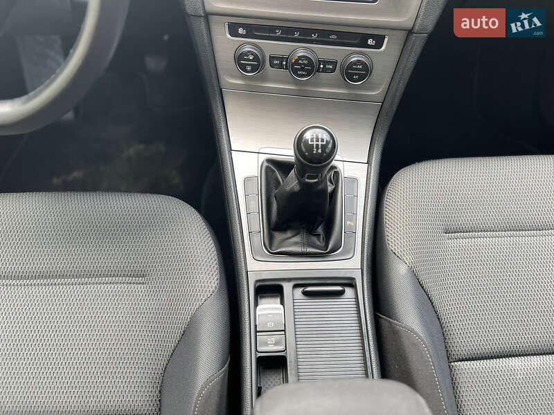 Універсал Volkswagen Golf 2016 в Стрию