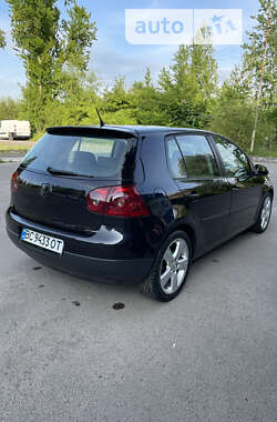 Хэтчбек Volkswagen Golf 2005 в Львове