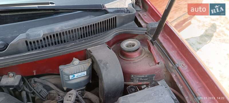 Хетчбек Volkswagen Golf 1998 в Попільні