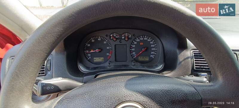 Хетчбек Volkswagen Golf 1998 в Попільні