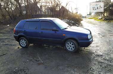 Хэтчбек Volkswagen Golf 1993 в 