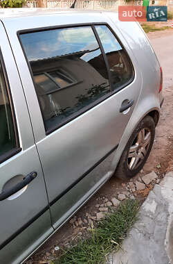 Хетчбек Volkswagen Golf 2002 в Вінниці