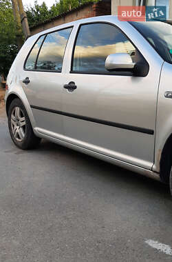 Хетчбек Volkswagen Golf 2002 в Вінниці