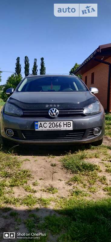 Універсал Volkswagen Golf 2009 в Луцьку