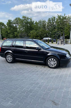Универсал Volkswagen Golf 2001 в 