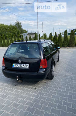 Универсал Volkswagen Golf 2001 в 