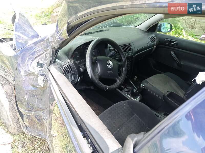 Універсал Volkswagen Golf 2001 в Петропавлівці
