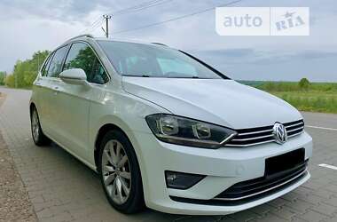 Универсал Volkswagen Golf 2016 в Черновцах