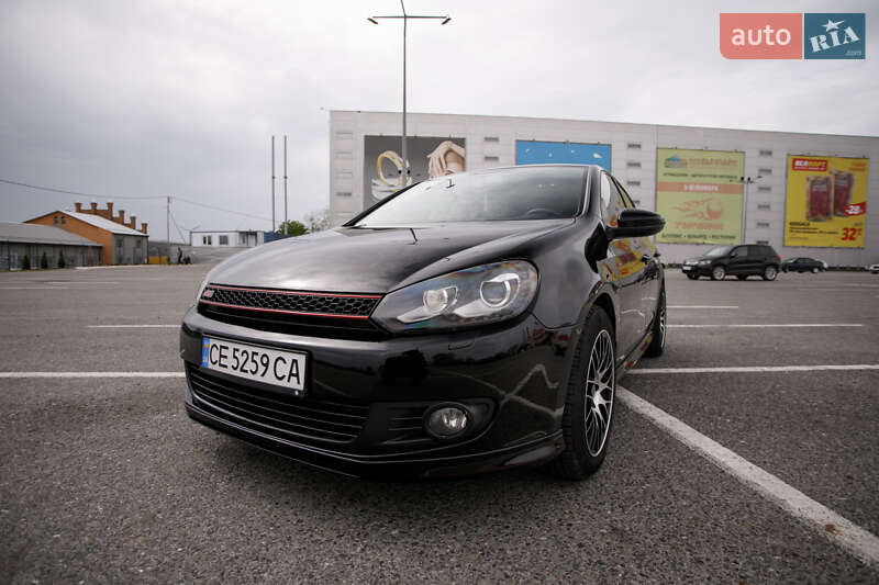 Хетчбек Volkswagen Golf 2012 в Чернівцях