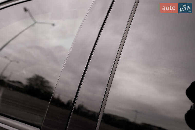 Хетчбек Volkswagen Golf 2012 в Чернівцях