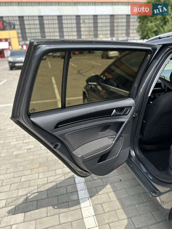 Универсал Volkswagen Golf 2013 в Луцке