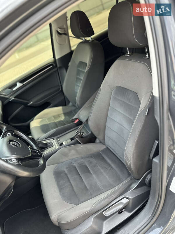 Универсал Volkswagen Golf 2013 в Луцке