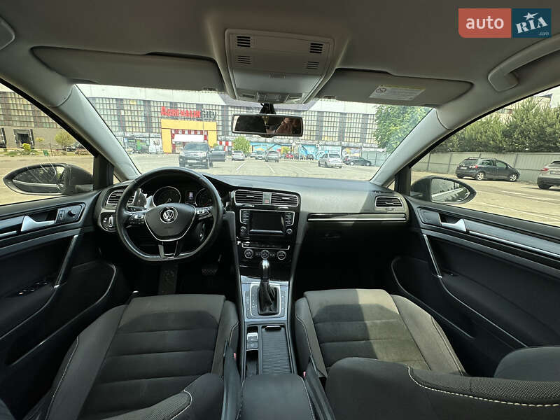 Универсал Volkswagen Golf 2013 в Луцке