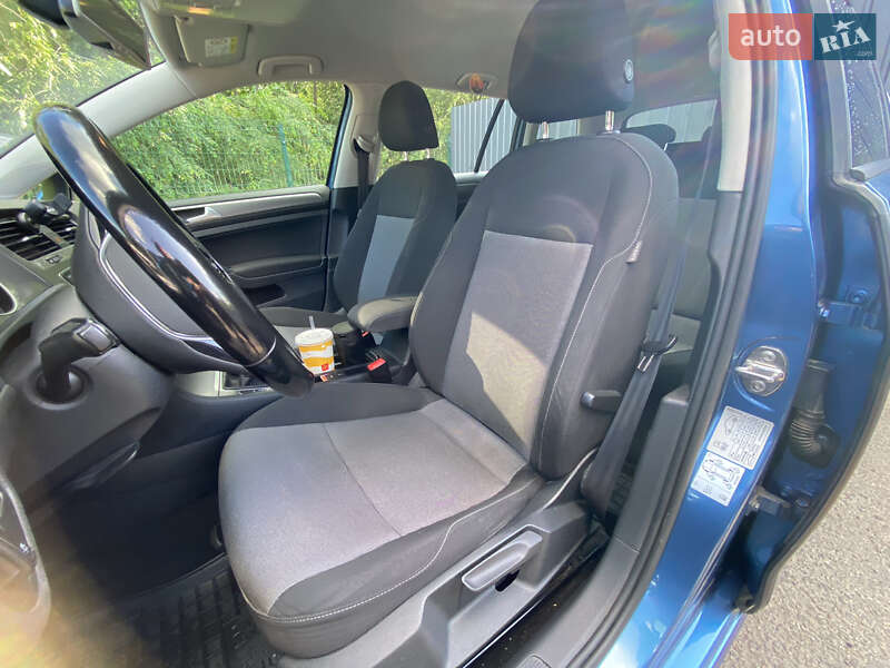 Універсал Volkswagen Golf 2016 в Кривому Розі