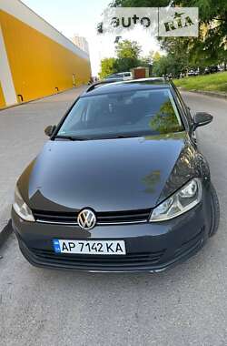 Универсал Volkswagen Golf 2013 в 