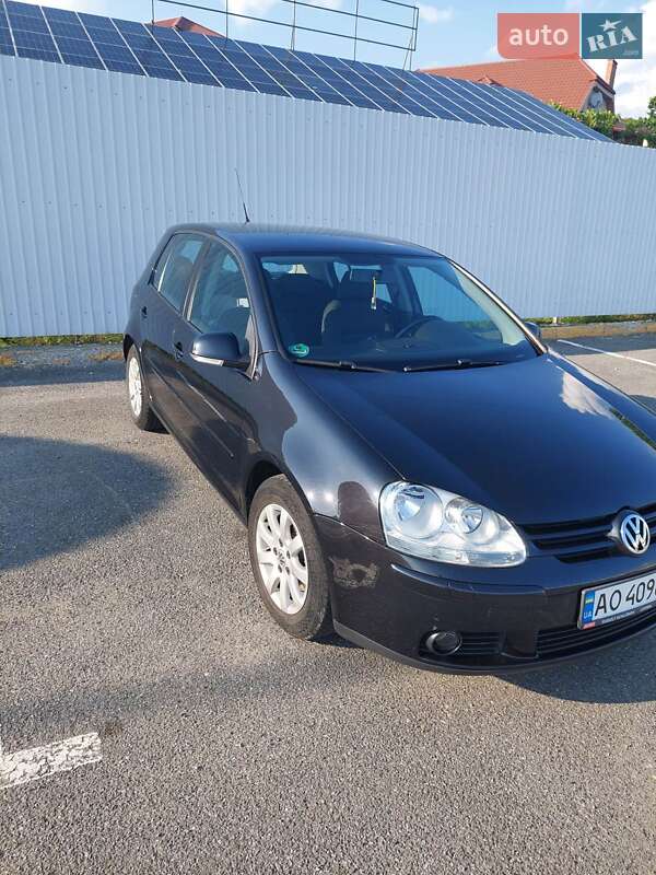 Хетчбек Volkswagen Golf 2007 в Ужгороді