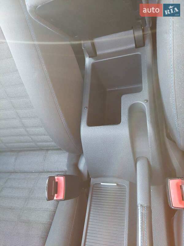 Хетчбек Volkswagen Golf 2007 в Ужгороді