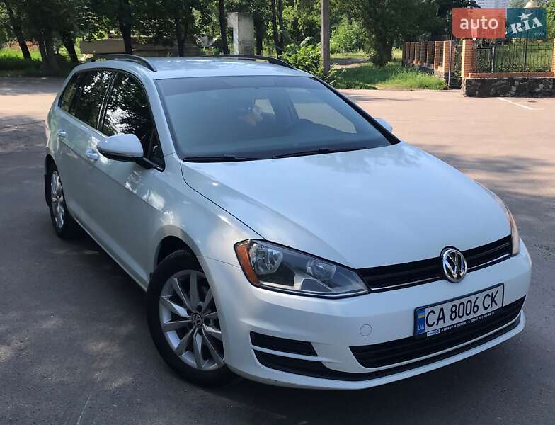 Універсал Volkswagen Golf 2015 в Черкасах