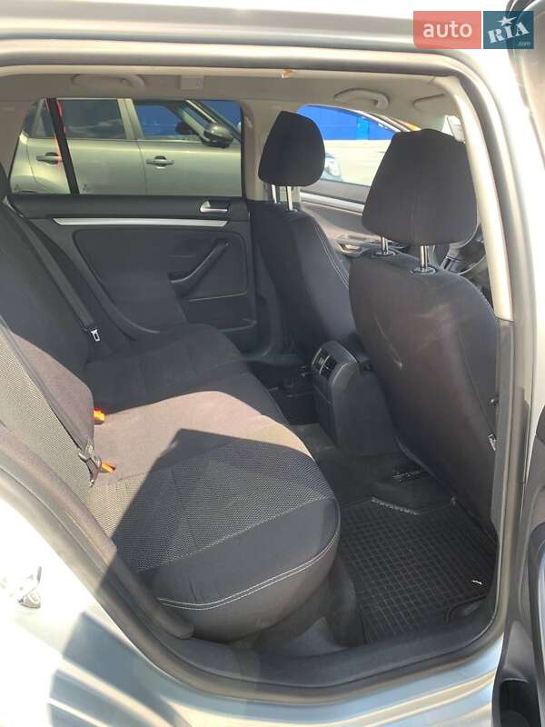 Універсал Volkswagen Golf 2013 в Кам'янець-Подільському