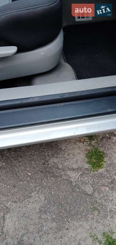 Хетчбек Volkswagen Golf 1997 в Житомирі