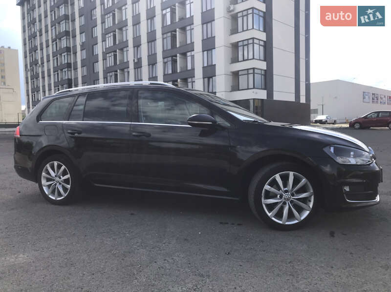 Універсал Volkswagen Golf 2016 в Луцьку