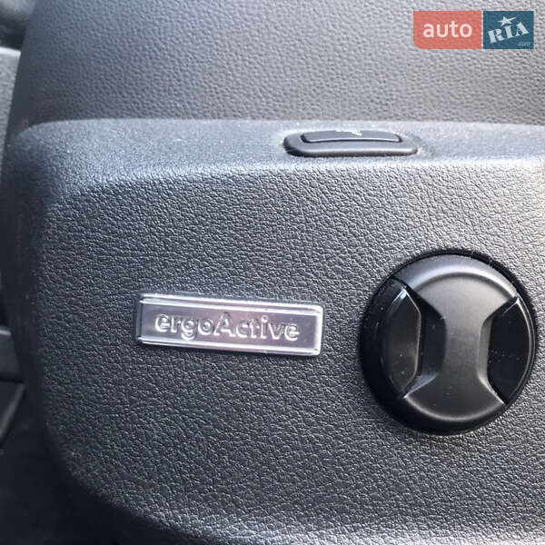 Універсал Volkswagen Golf 2016 в Луцьку