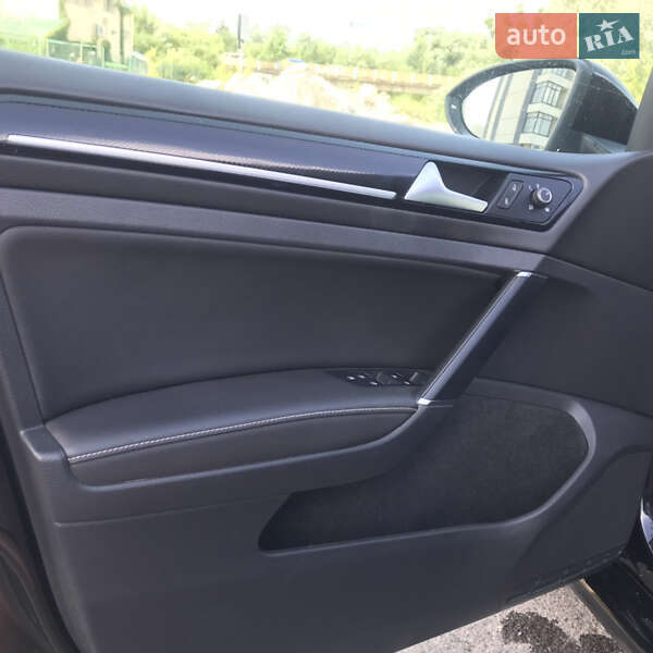 Універсал Volkswagen Golf 2016 в Луцьку