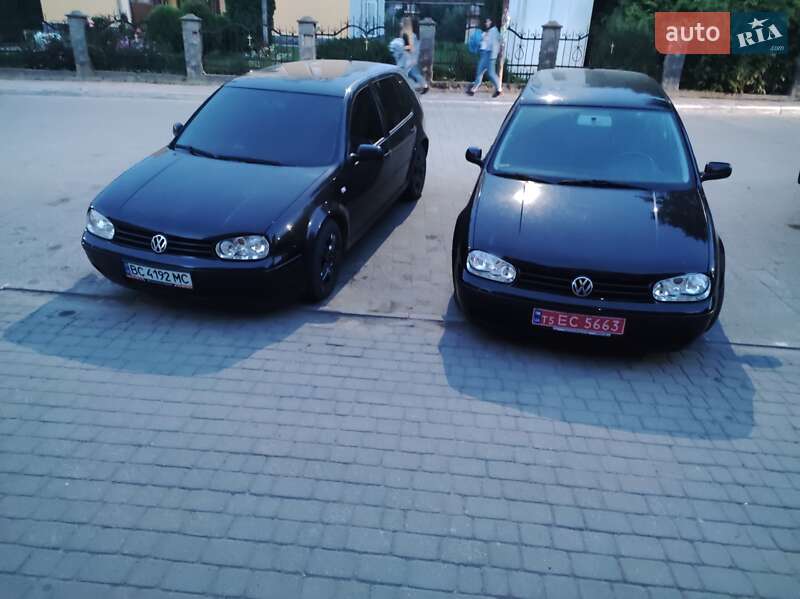 Хэтчбек Volkswagen Golf 2001 в Турке