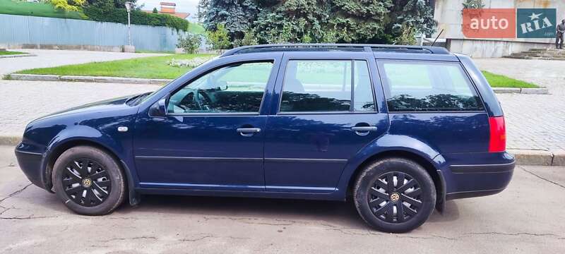 Універсал Volkswagen Golf 2000 в Сумах