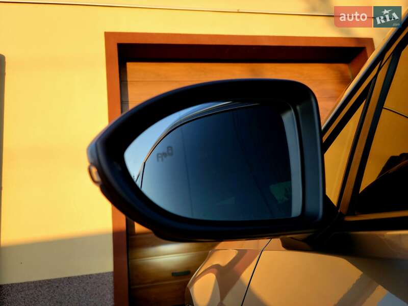 Хэтчбек Volkswagen Golf 2017 в Житомире