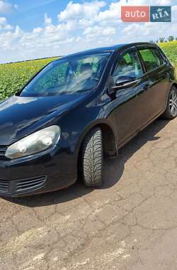 Хэтчбек Volkswagen Golf 2009 в 