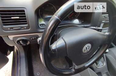 Хэтчбек Volkswagen Golf 2007 в 