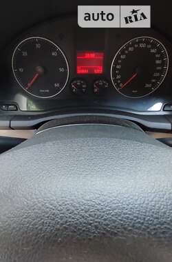 Хэтчбек Volkswagen Golf 2007 в 