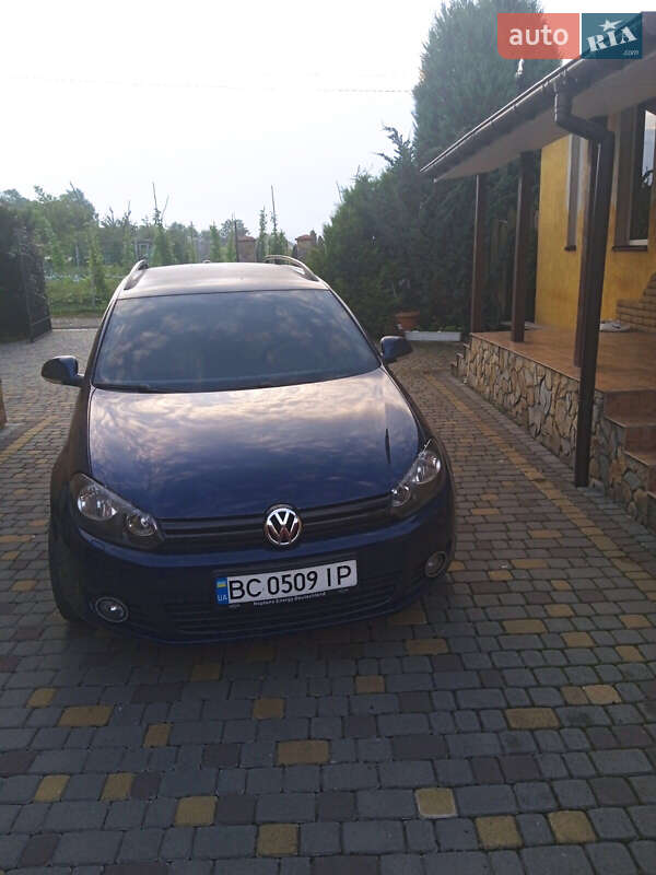 Універсал Volkswagen Golf 2010 в Самборі
