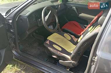 Хэтчбек Volkswagen Golf 1993 в 
